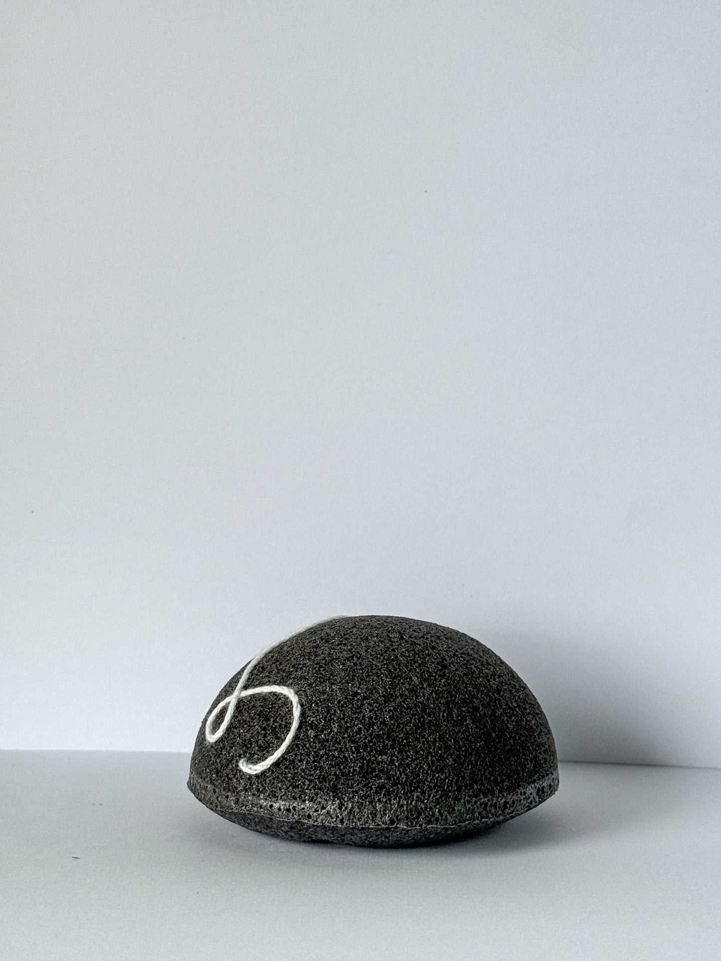 KONJAC FACIAL SPONGE CHARCOAL TWO PACK