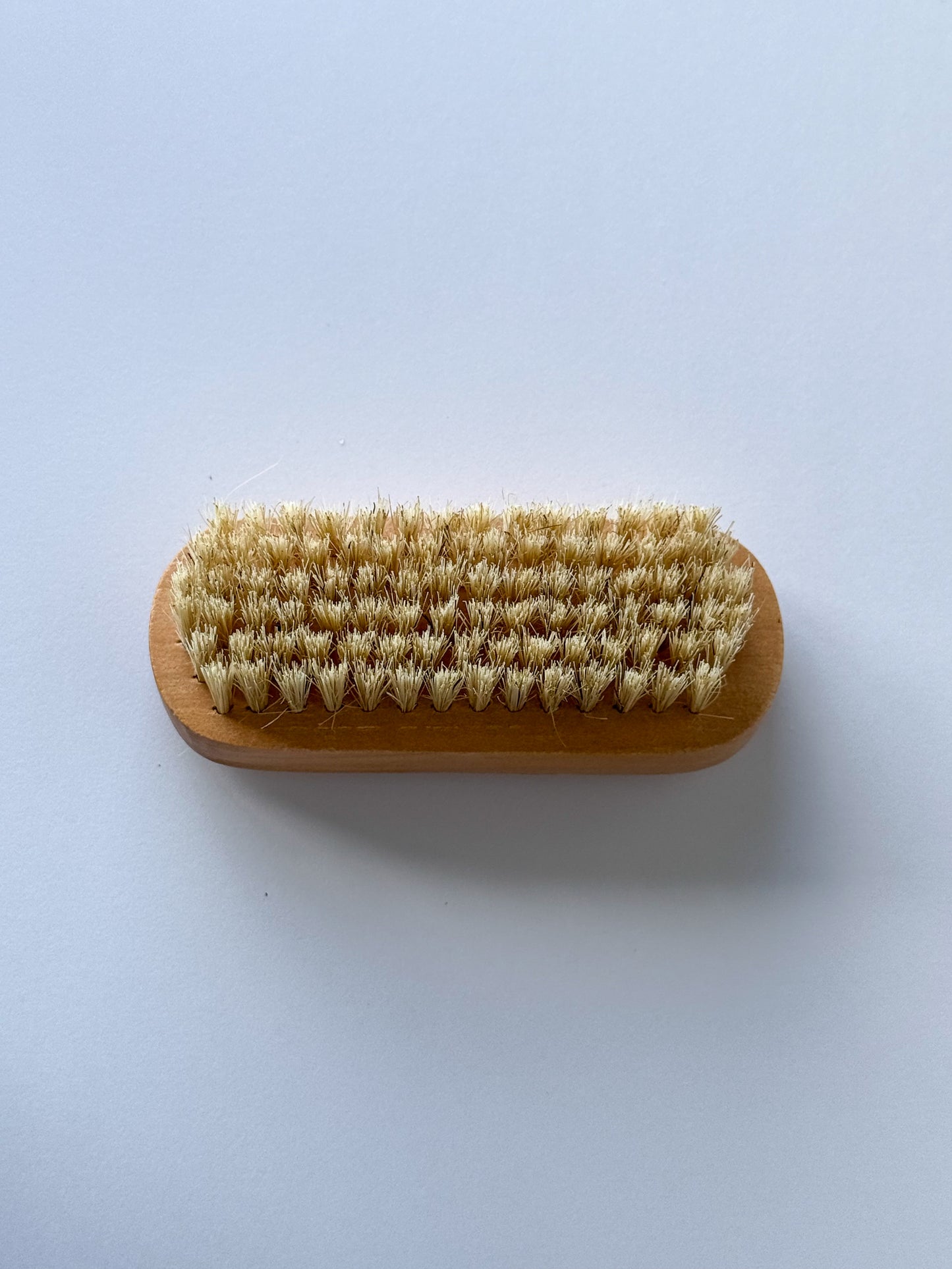 BAMBOO NAIL BRUSH