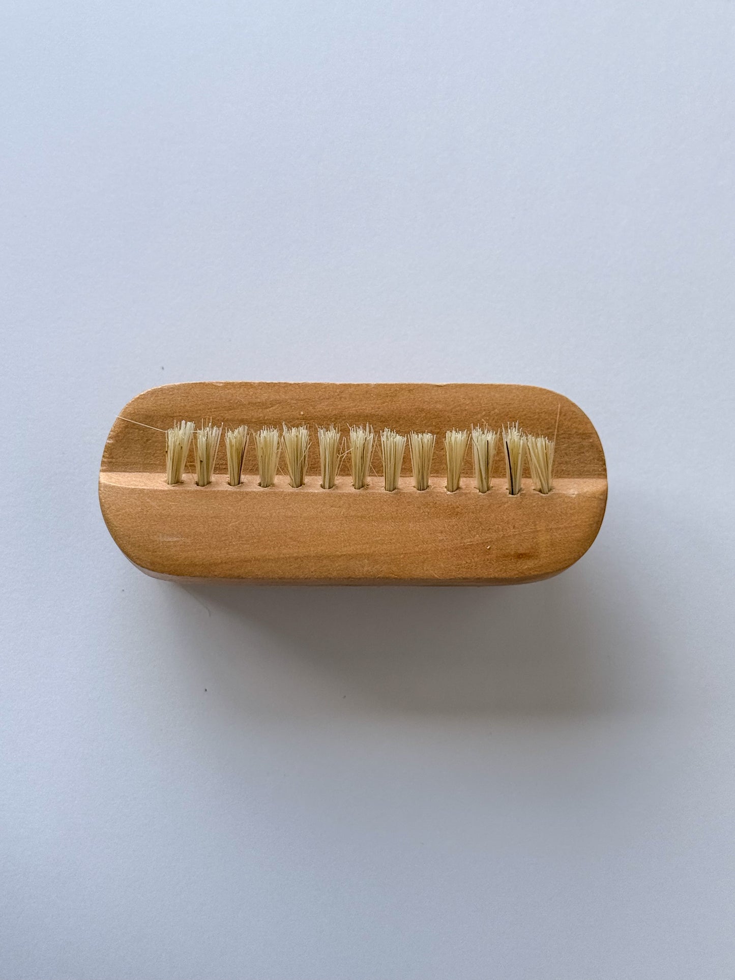 BAMBOO NAIL BRUSH