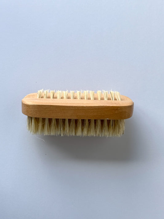BAMBOO NAIL BRUSH